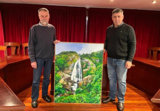 O pintor Antonio Janeiro doa ao Concello de Neda un óleo da contorna da Fervenza do Belelle